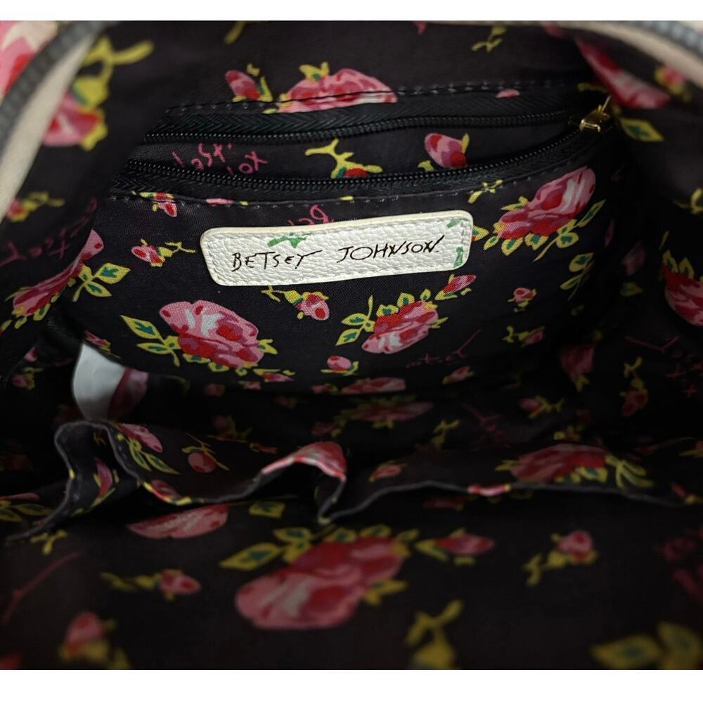 Betsey Johnson Garden Party Quilted Floral Backpack Bow White Pink Roses Clean - Picture 10 of 11